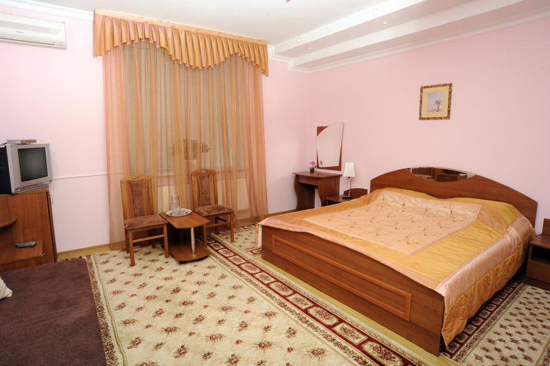Majami Hotel Chisinau Exterior photo